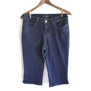 Lee Curvy Modern Fit Cropped Capri Fit Darker Wash Jeans 8 Medium Preowned